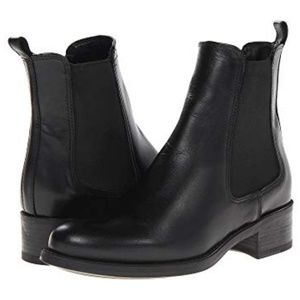 LA CANADIENNE Sara Black Chelsea Waterproof Boots